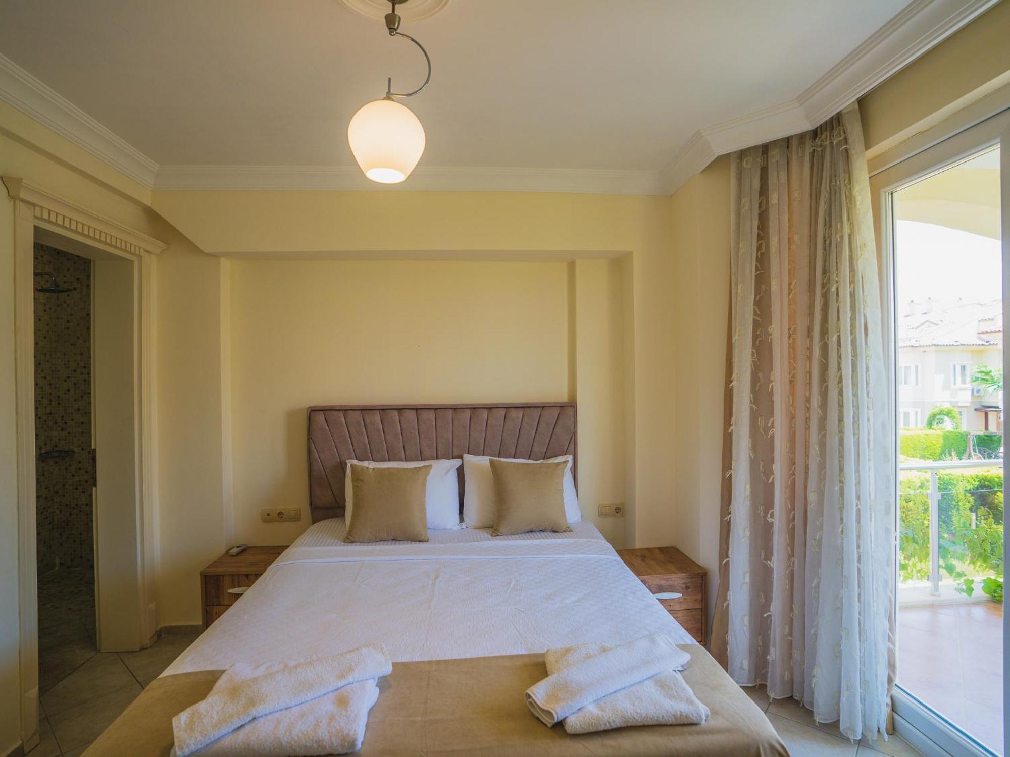 Sunset Beach Resort Aqua Lettings Fethiye Dış mekan fotoğraf