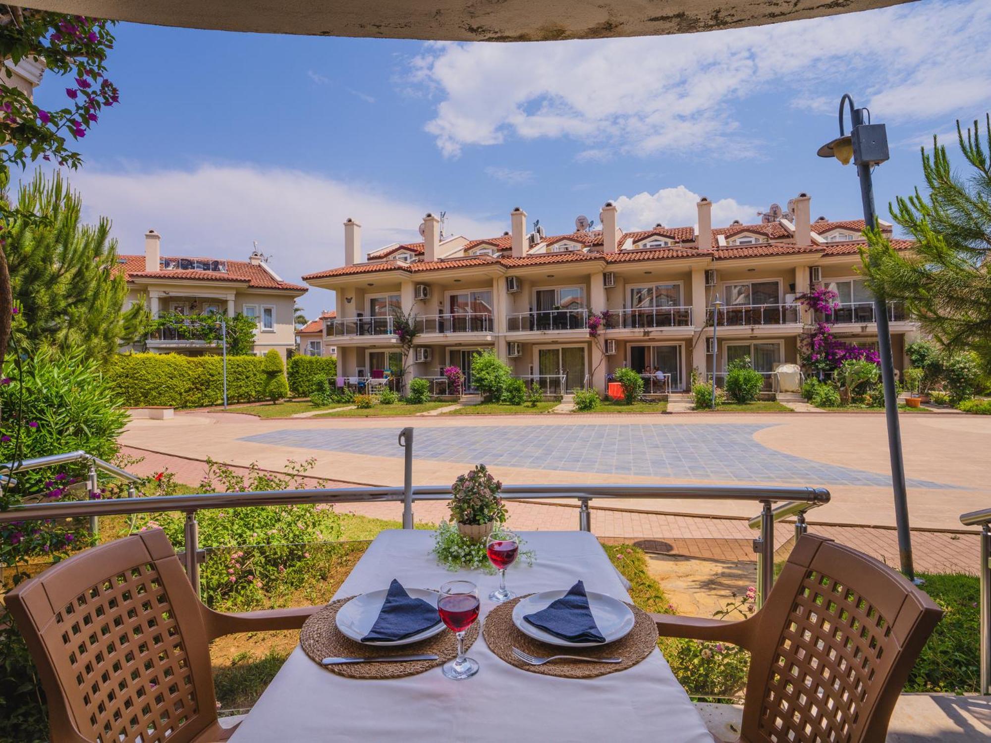 Sunset Beach Resort Aqua Lettings Fethiye Dış mekan fotoğraf