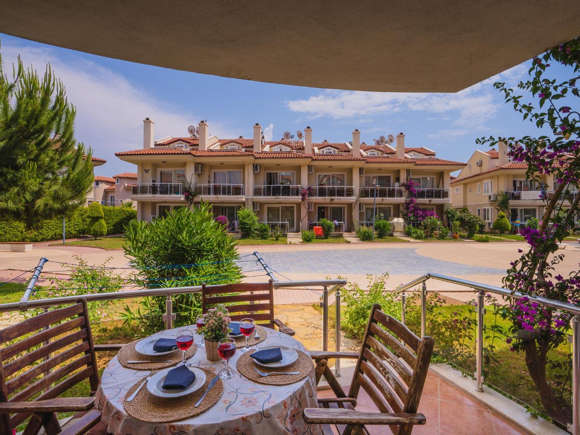 Sunset Beach Resort Aqua Lettings Fethiye Dış mekan fotoğraf