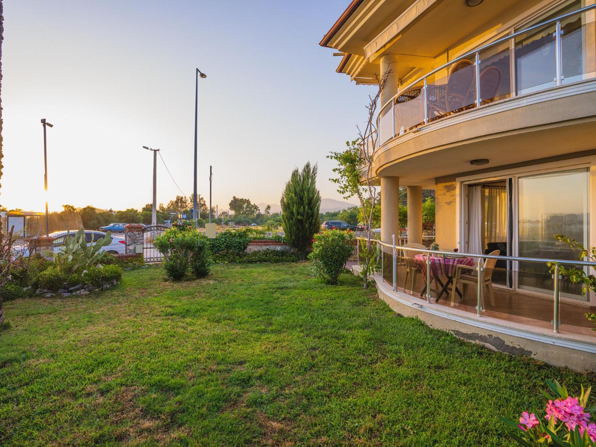 Sunset Beach Resort Aqua Lettings Fethiye Dış mekan fotoğraf